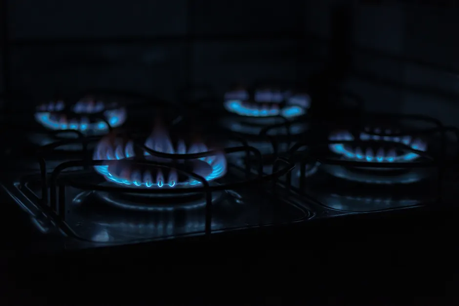 Emergency response to signs of a gas leak in your home