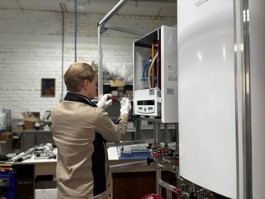 Gas water heater with pilot light access panel open: pilot light keeps going out